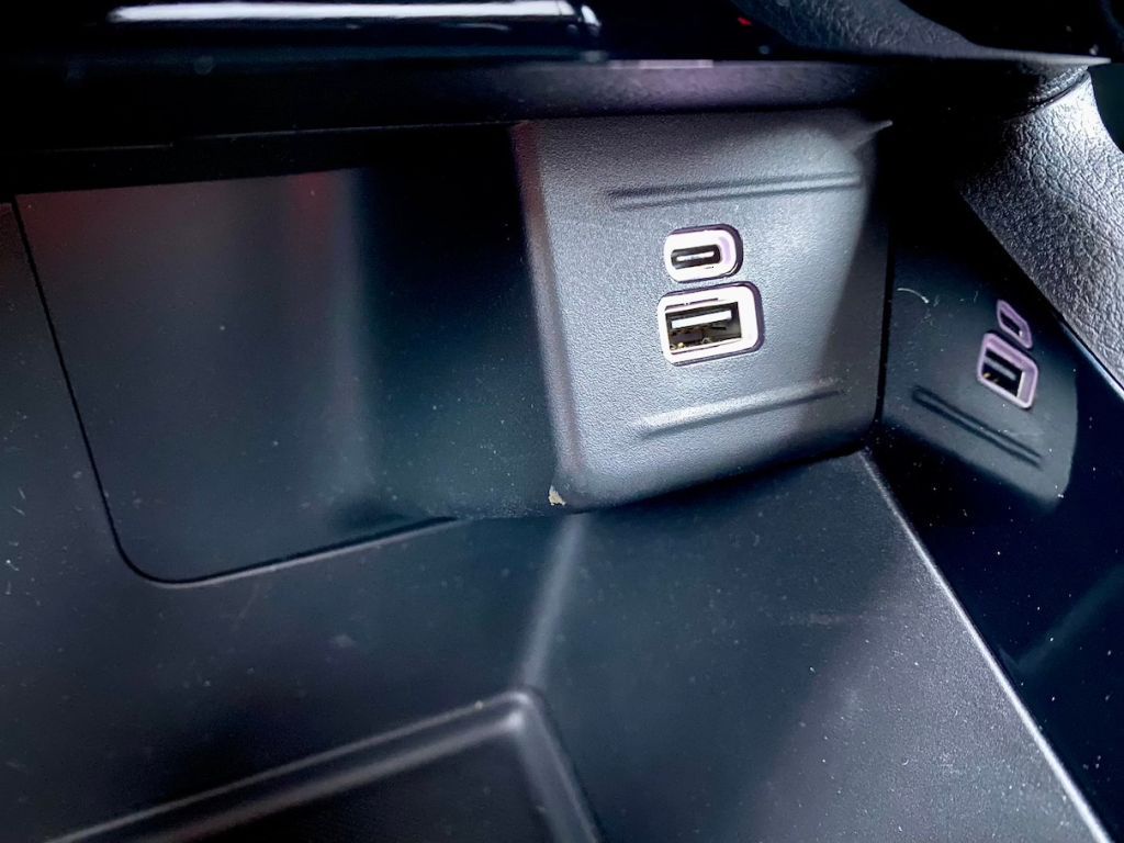 Fahrzeugabbildung Jeep Compass 1.5 Autom. Night Eagle AAC SHZ CARPLAY