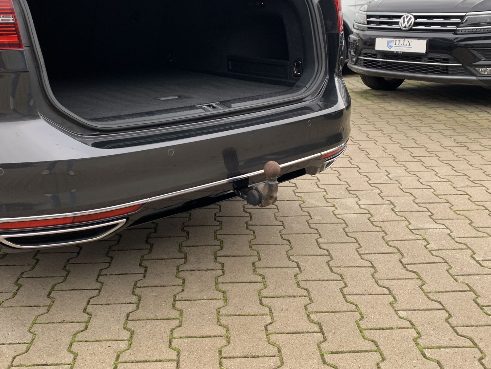 Fahrzeugabbildung Volkswagen Passat Variant 2.0 TDI*R-Line*STHZ*AHK*Alcantara