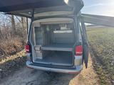 Volkswagen T5 California - graue Volkswagen T5 California
