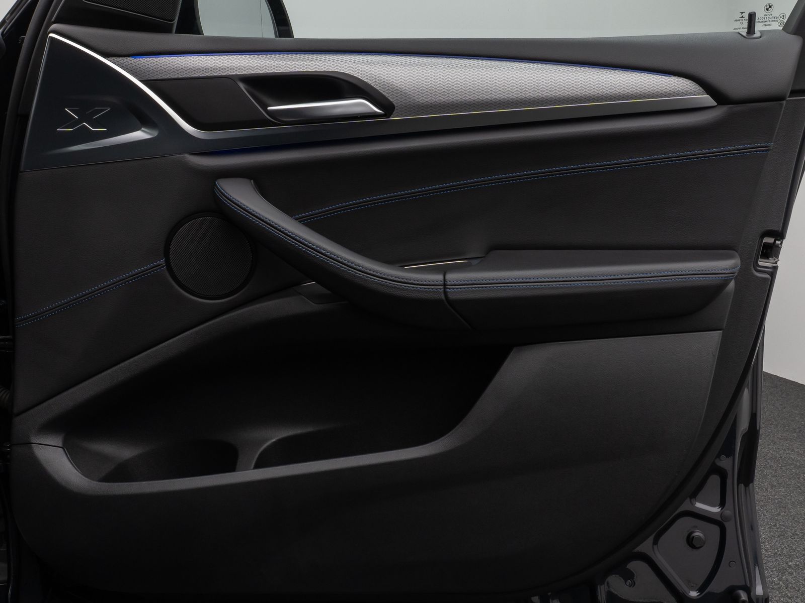 Fahrzeugabbildung BMW X3 xD20d M Sport Kamera DAB HiFi AHK Alarm 19Zol