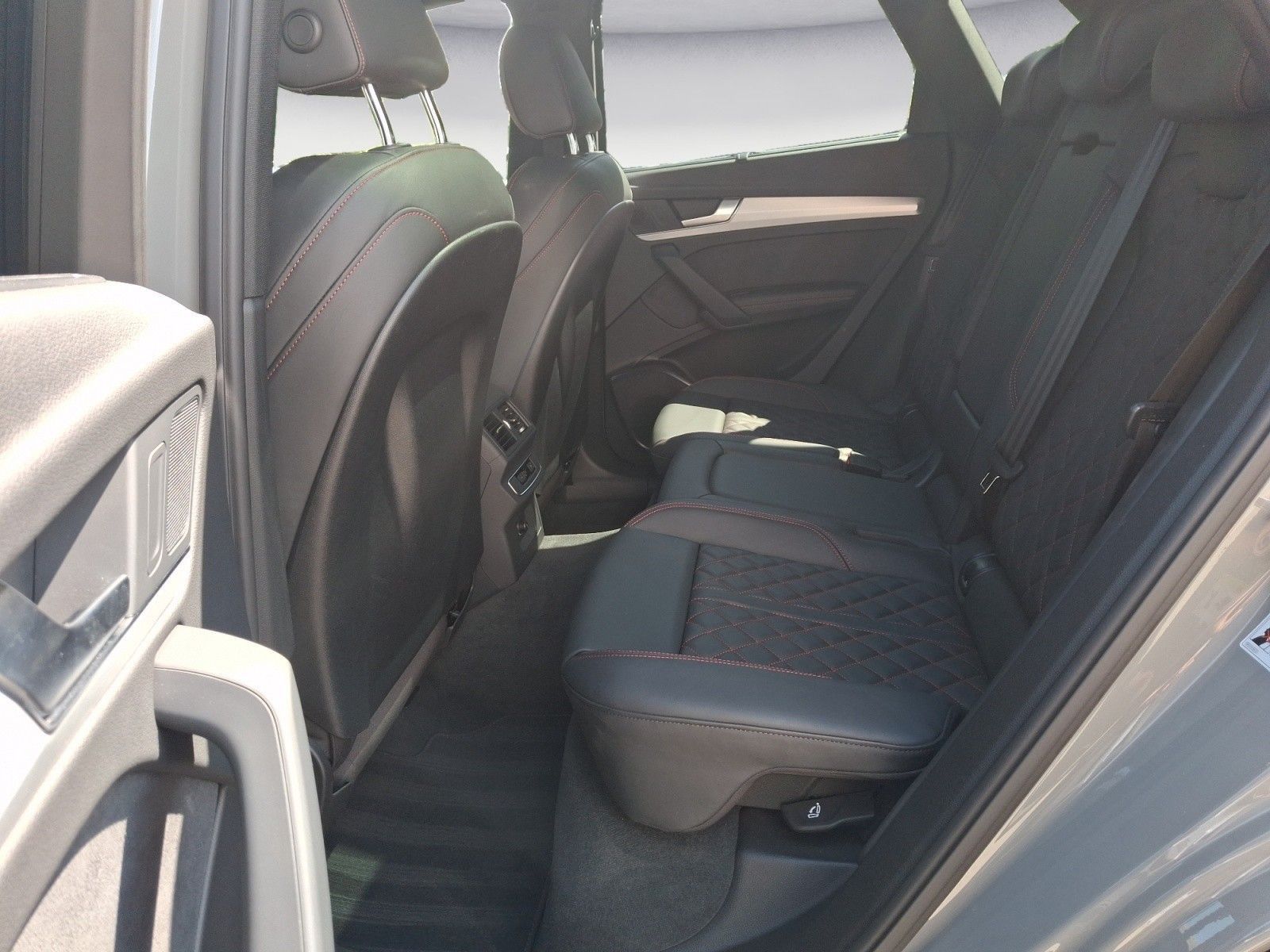 Audi SQ5 foto 14