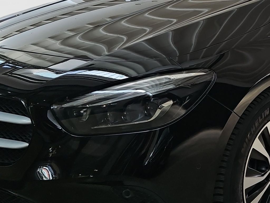 Fahrzeugabbildung Mercedes-Benz B 180 Totwi. Navi Multibeam SHZ SpurH KAM DAB