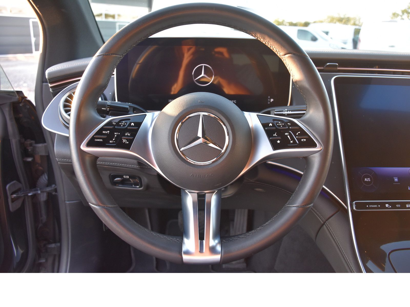 Mercedes-Benz EQE 300 / SoH95% /LED/ Performance / TOP foto 13