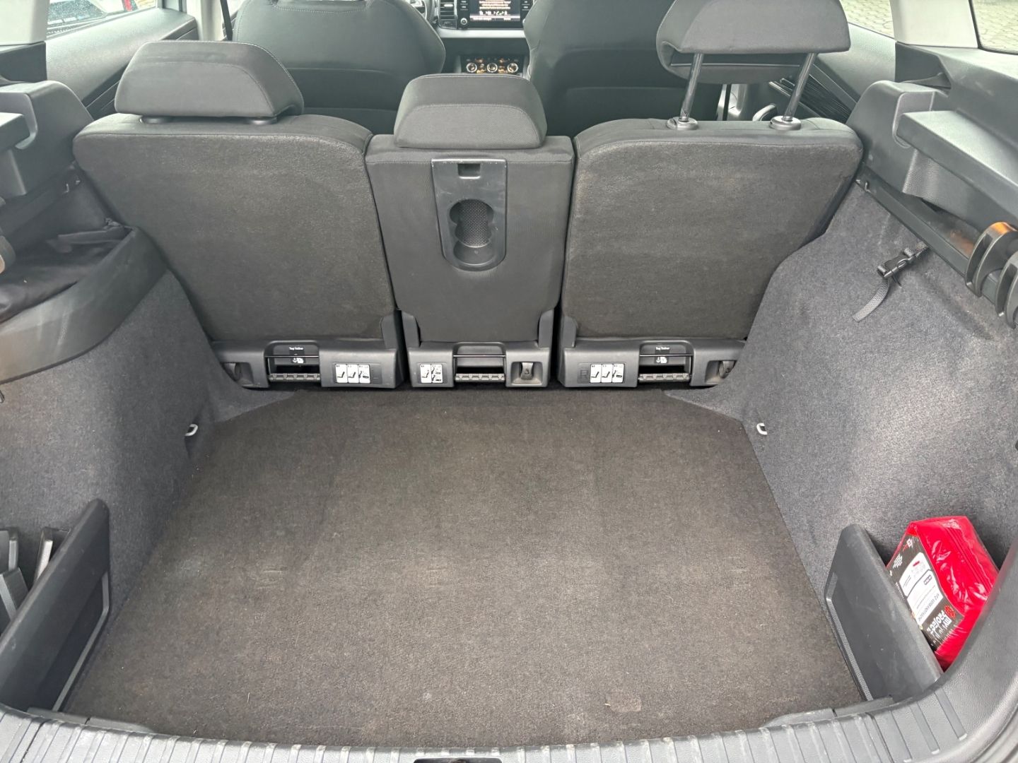 Fahrzeugabbildung SKODA Karoq Style Tempomat PDC Klima SHZ Bluetooth