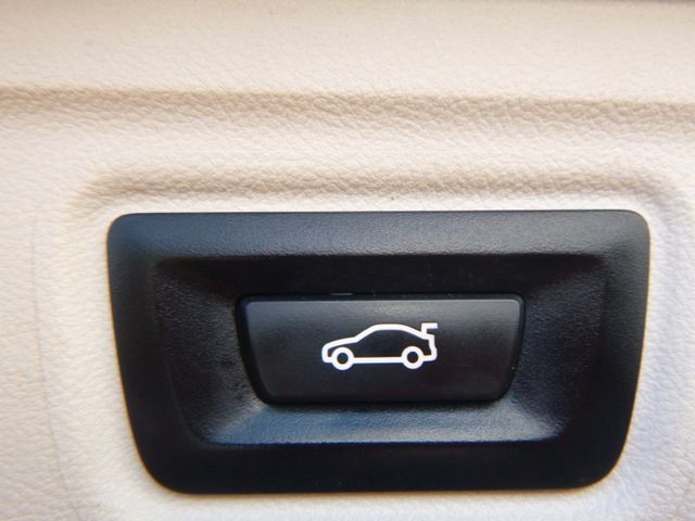 Fahrzeugabbildung BMW 320 i Touring >AUT/AHK/R-Kamera/PDC/LED<