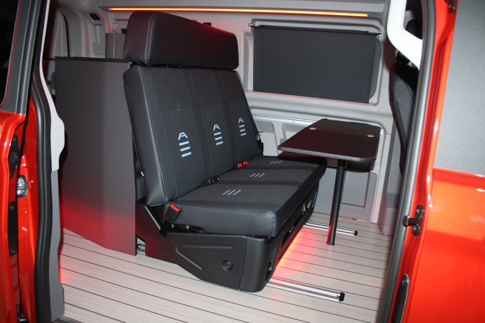 Fahrzeugabbildung Ford NUGGET L1 Active MARKISE + Aufstelldach SOFORT