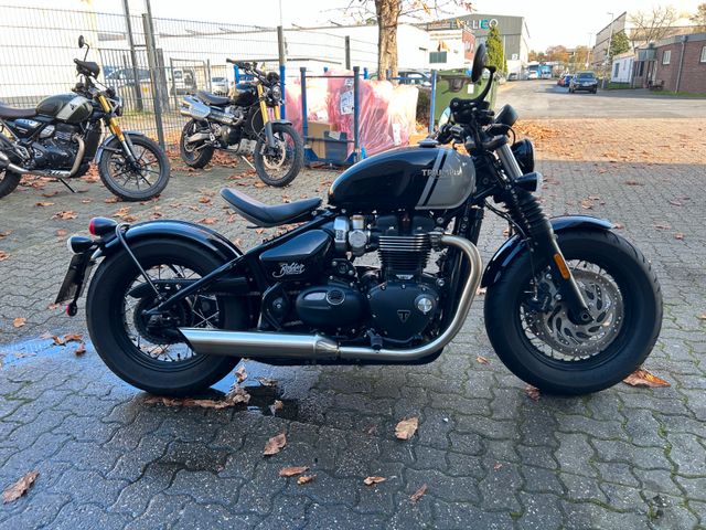 Triumph Bonneville Bobber MDJ. 2024