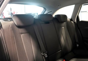 Audi A4 Avant 35 TDI advanced *ACC*AHK*NAVI*LED*1.HD