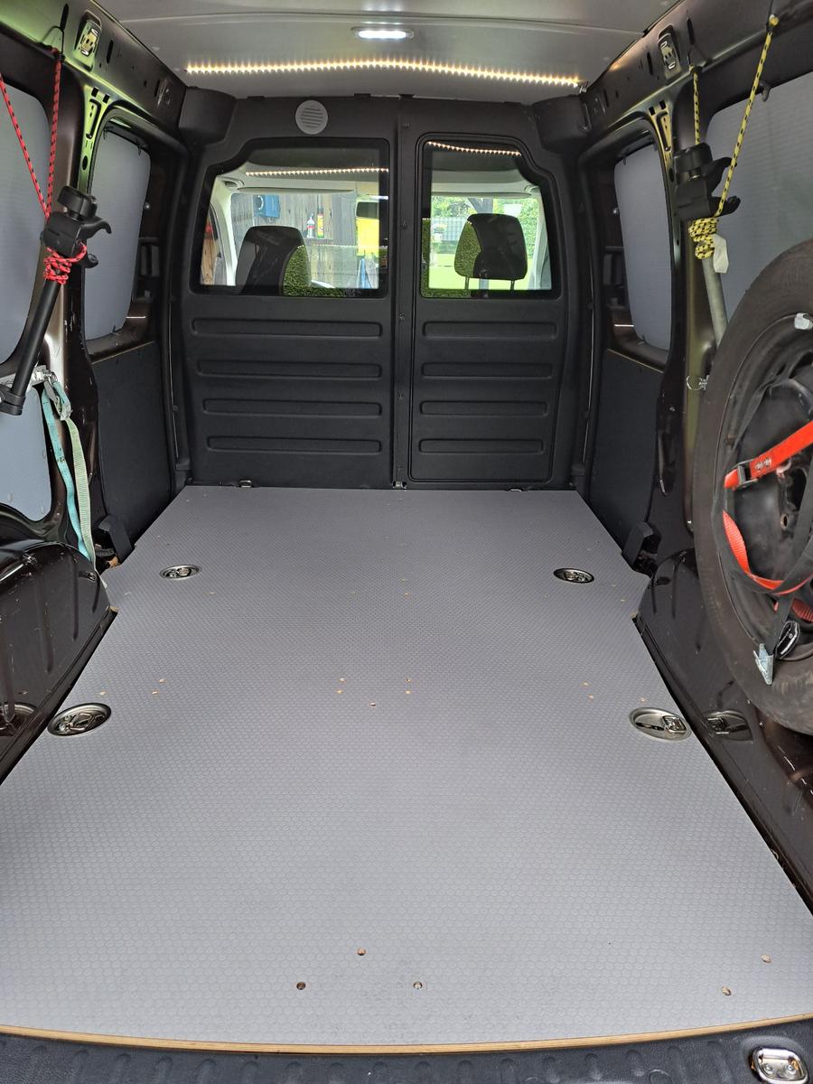 Volkswagen VW Caddy Maxi Sitzh. Klima, AHK, Allw. ACC 