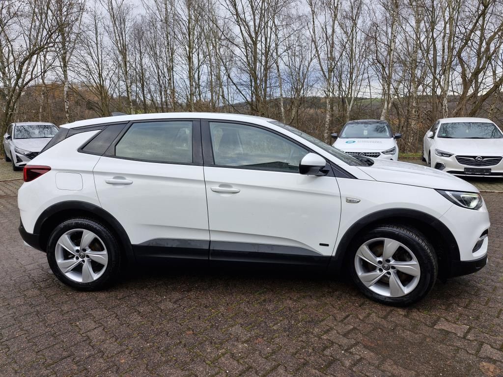 Autohaus Zimpel -  Opel Grandland X 1.6T PHEV AGR Sitze+Keyless - Bild 3 Autohaus Zimpel -  Opel Grandland X 1.6T PHEV AGR Sitze+Keyless - Bild 3
