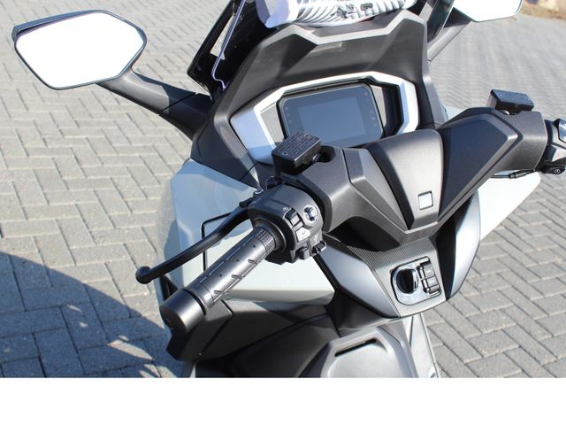 Honda Forza125 *Aktion*