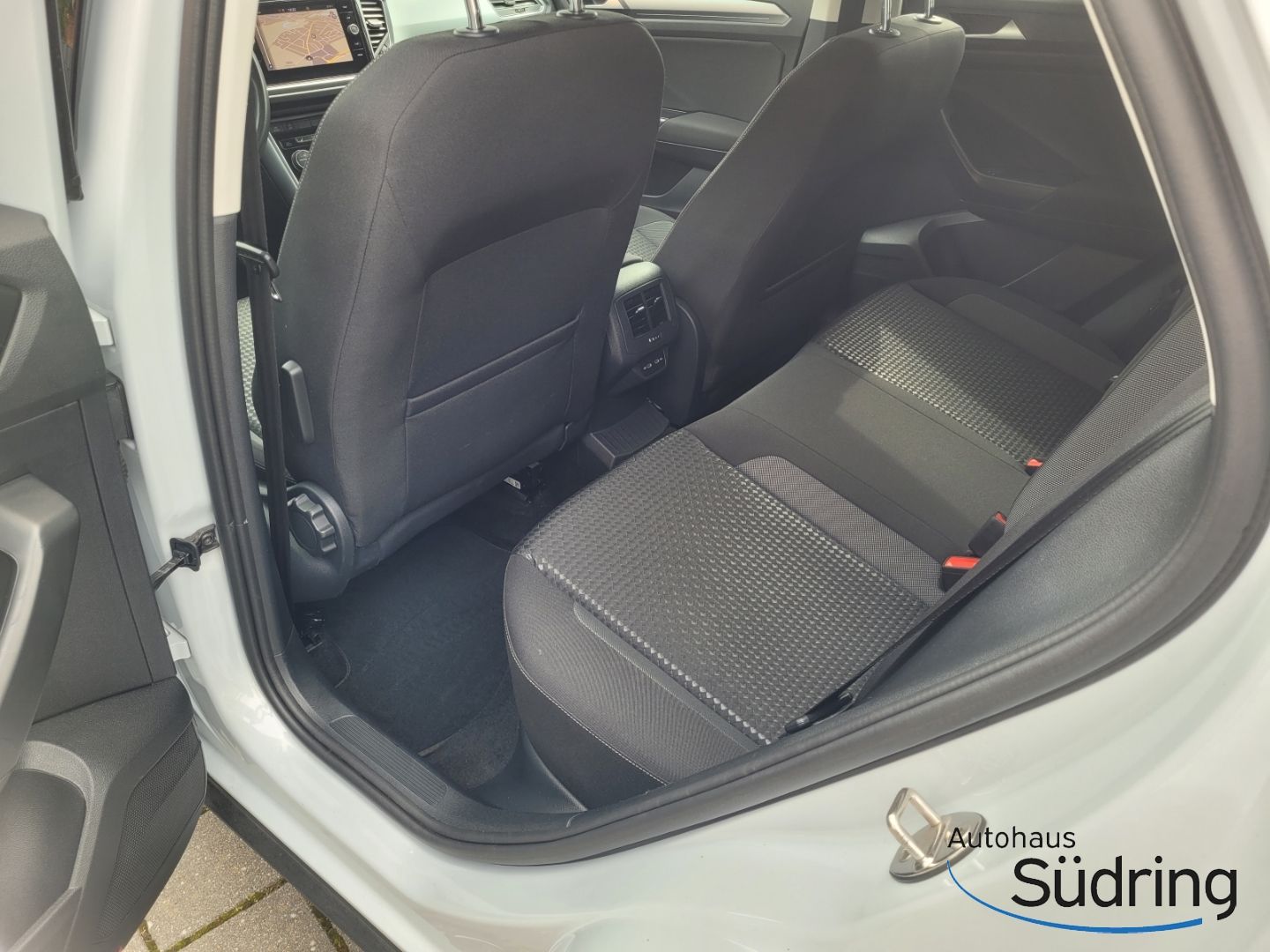 T-Roc Active 2.0 TDI DSG AHK Navi ACC El. Heckkl