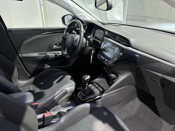 Fotografie 4 des Opel Corsa 1.2 Direct Injection Turbo Elegance