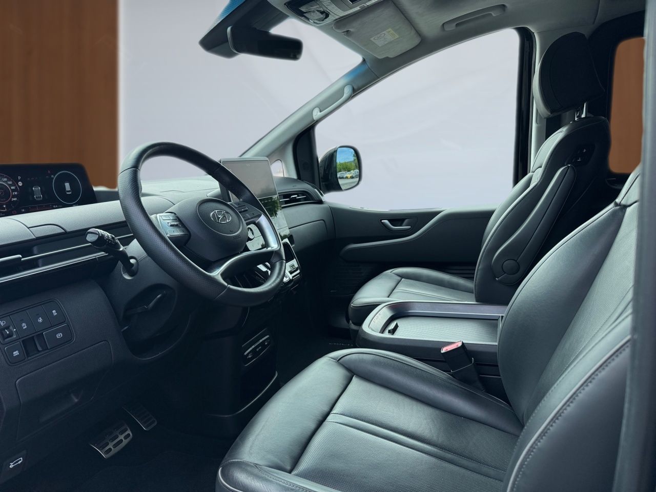Fahrzeugabbildung Hyundai STARIA SIGNATURE SHZ*LHZ*PANO*BOSE*