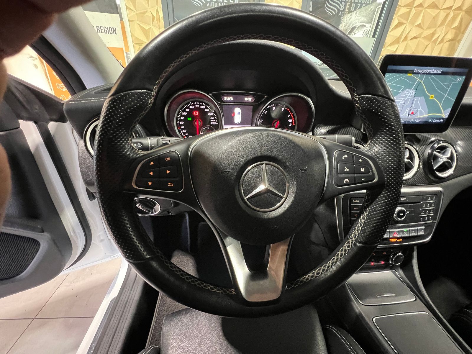 Fahrzeugabbildung Mercedes-Benz CLA 250 4Matic/SB/EDITION//AMG//PANO//KAMERA//LE