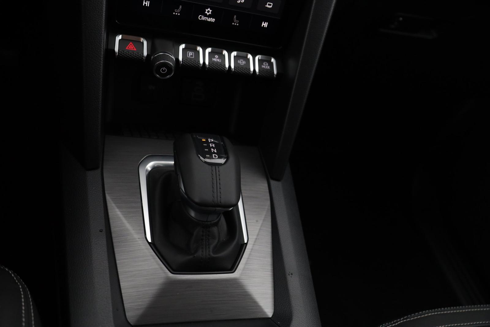 Volkswagen Amarok DC TDI 4MOTION DARK LABEL | AHK | ACC |
