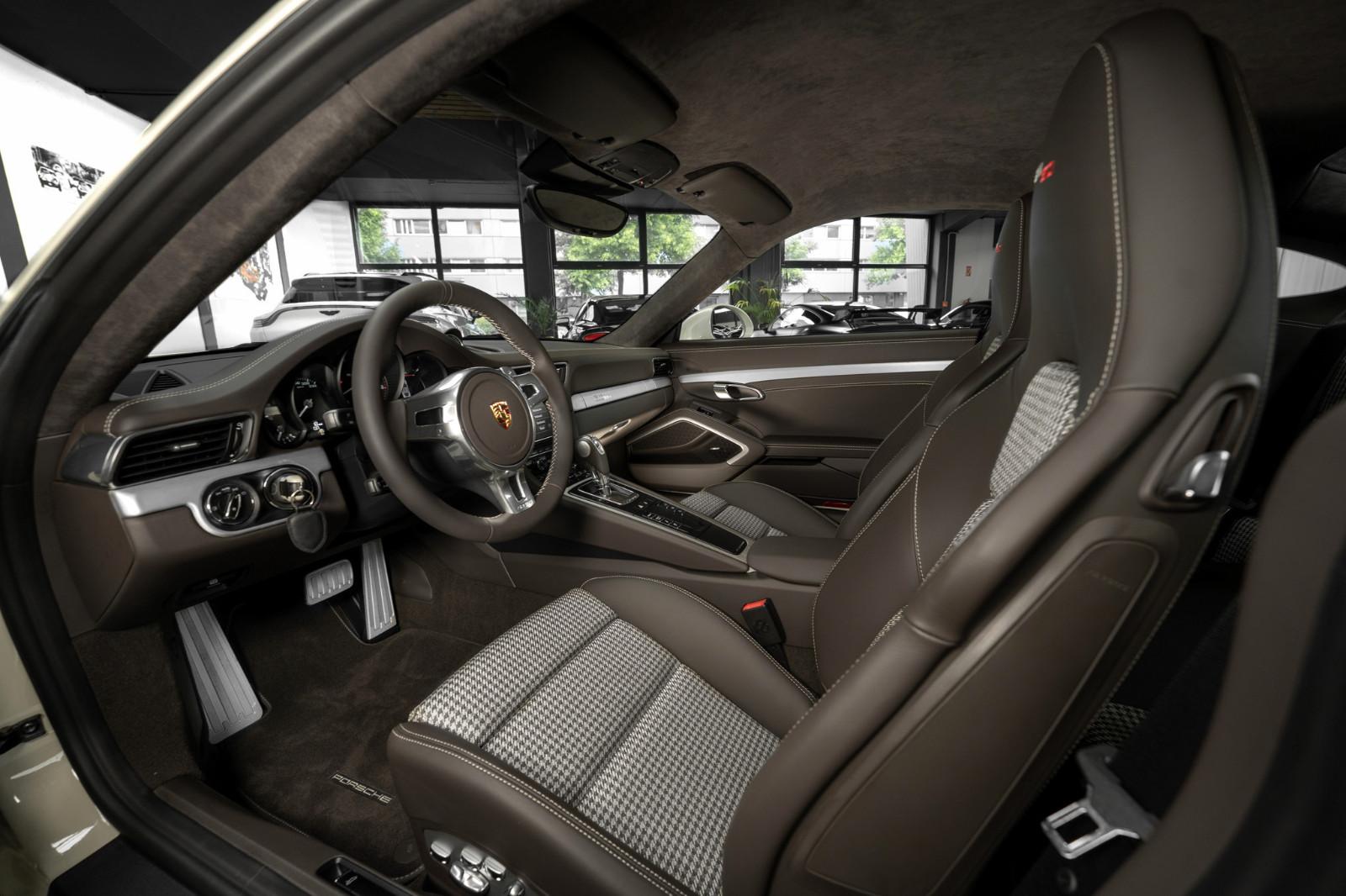Porsche 991 Carrera S 50 Jahre Jubiläum ** NEU 17 KM **