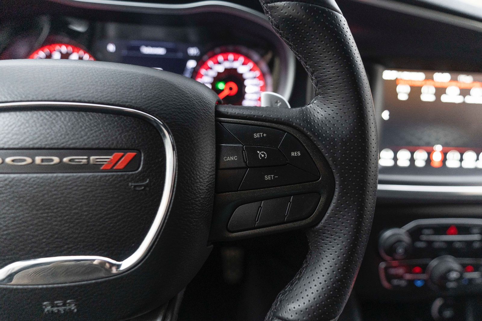 Fahrzeugabbildung Dodge Charger 5,7L R/T KAM NAV BLACKTOP CARPLAY ALPIN