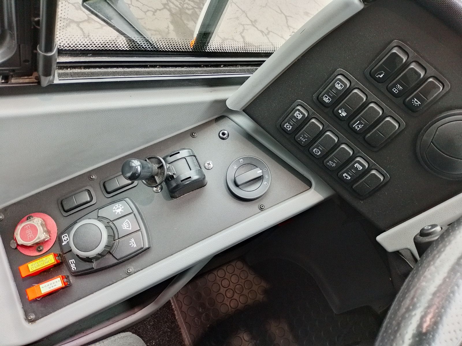 VANHOOL  2019 - Image 14 of 50
