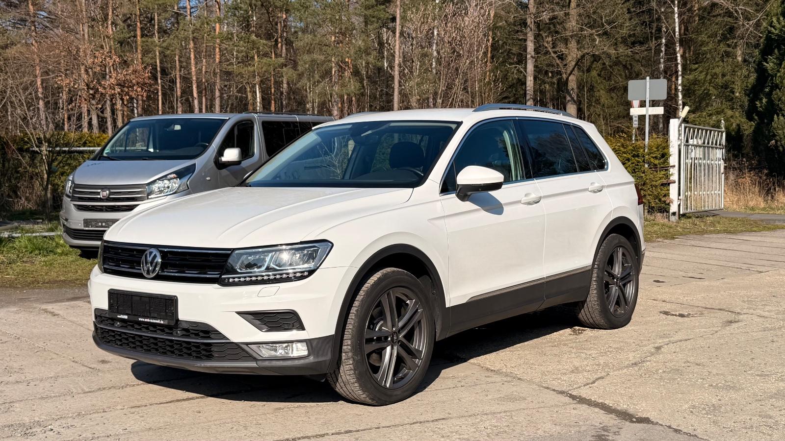 Volkswagen Tiguan Highline *4Motion*ALCANTARA*8FACH*1HAND*