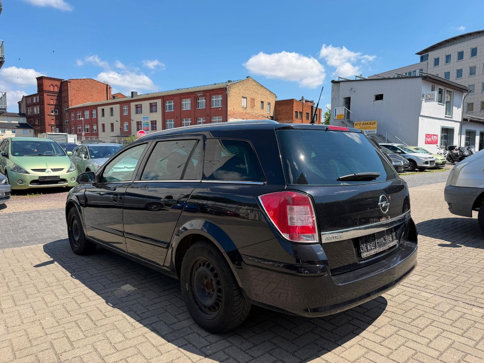 Opel Astra 2009 — photo 6