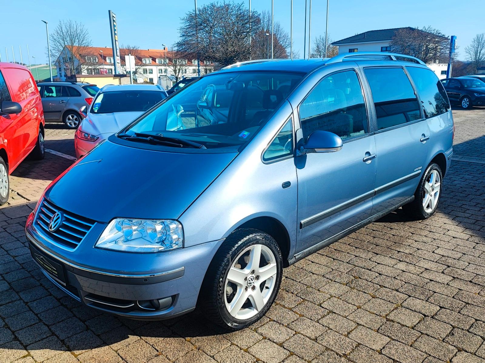 Volkswagen Sharan 2.0 TDI 7 Sitze AHK GRA ALU SHZ PDC 2.Hd