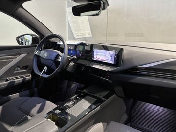 Fotografie 8 des Opel Astra Sports Tourer 1.2 Turbo Automatik GS