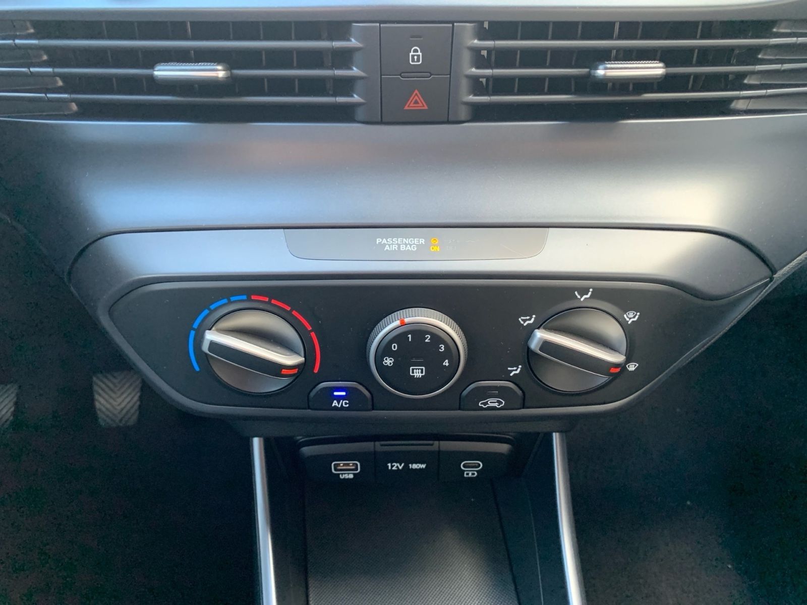 Fahrzeugabbildung Hyundai i20 1.2 Select Navi Kamera Funktionspaket