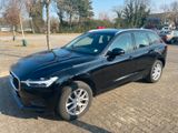Volvo XC60 Momentum 2WD, 8-fach, 1. Hand - Volvo in Augsburg