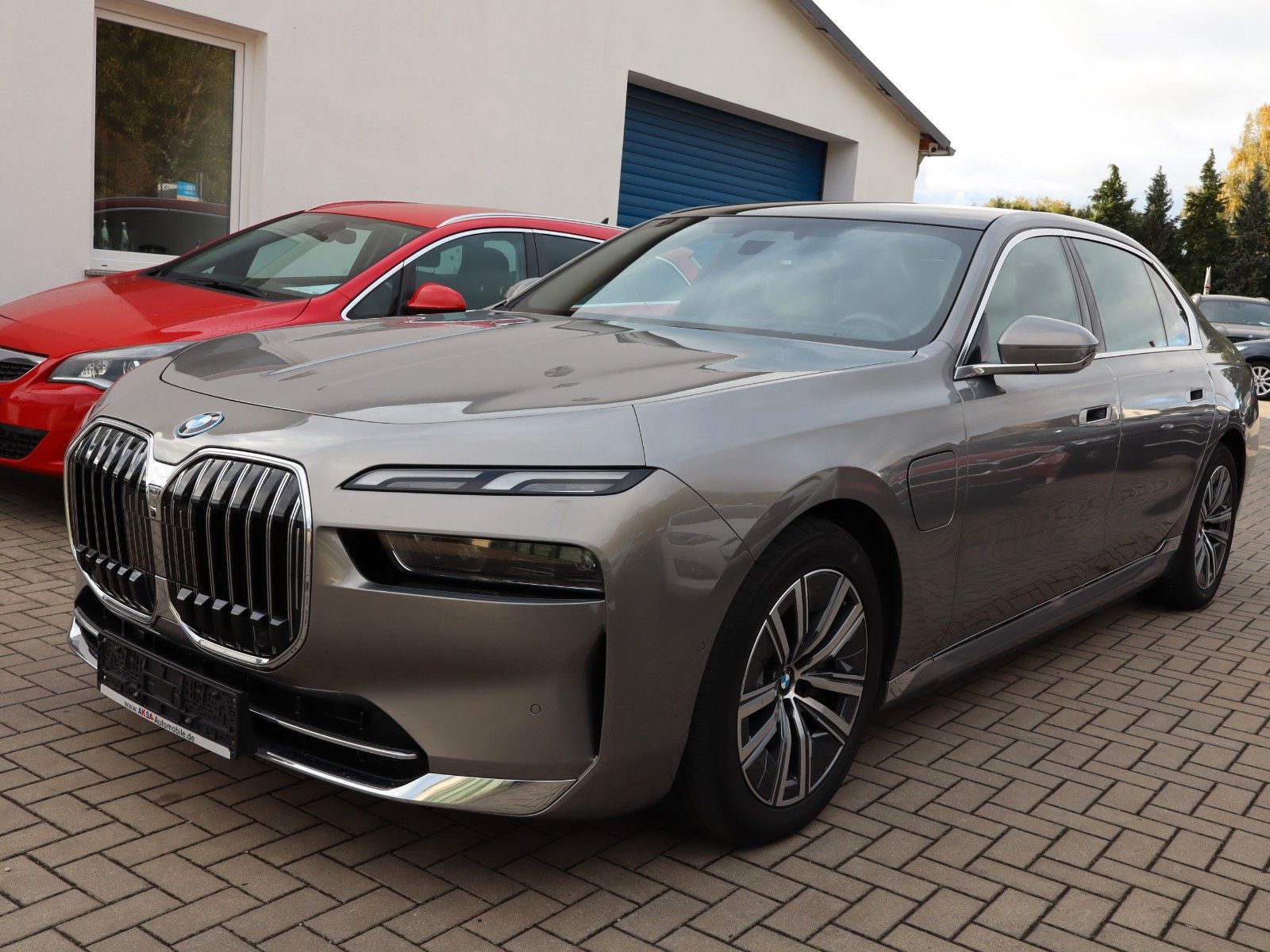 BMW 750 7 750 e xDrive Design Pure Excellence imagem 2