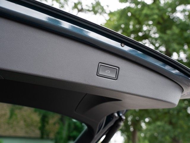 Tiguan Elegance TDI DSG IQ.LIGHT AHK Standhzg.