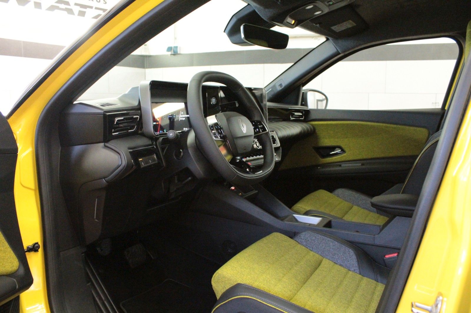 Fahrzeugabbildung Renault R 5 Iconic Five 150 Comfort Range