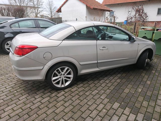 Opel Astra Twintop 1.8