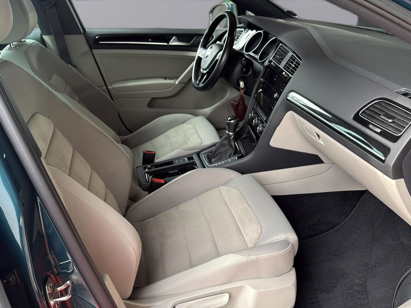 Fahrzeugabbildung Volkswagen Golf VII Variant Highline BMT/ kein Ablue