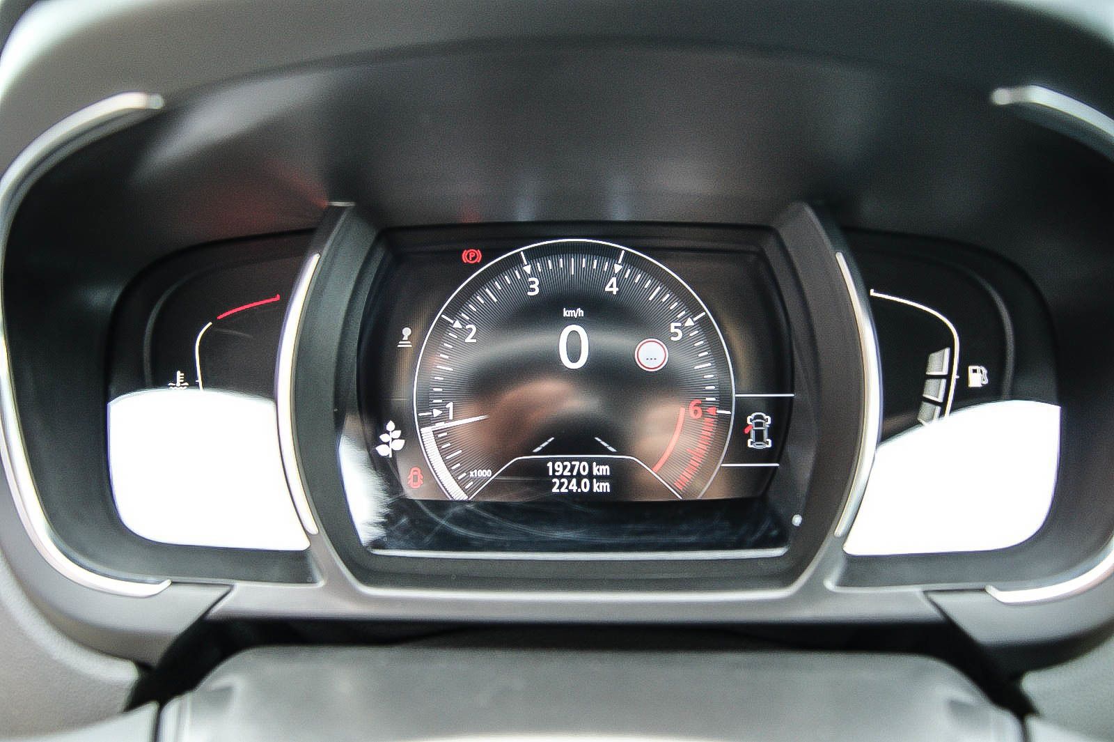 Fahrzeugabbildung Renault Scenic IV Limited DeLuxe NAVI R-Link2 KAMERA 20