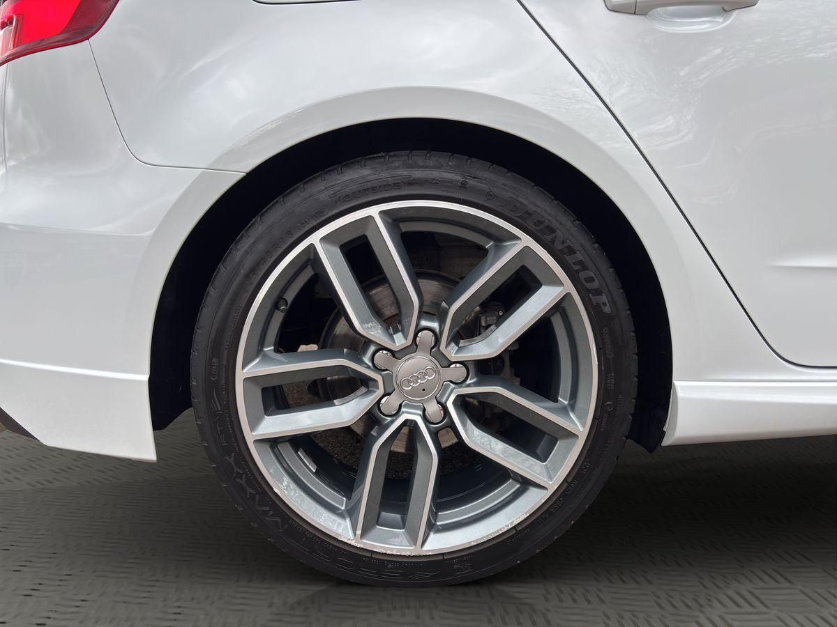 A3 35 TFSI S-Tronic  S-Line/Plus NAVI GRA AHK