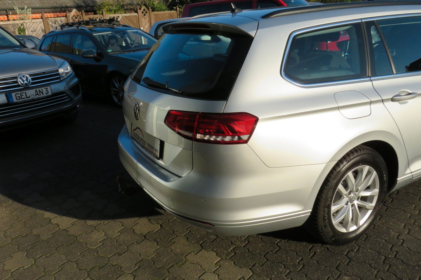 Fahrzeugabbildung Volkswagen Passat Variant Comfortline TDI DSG AHK NAVI