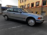 BMW 318i // 1. Hand 100.000 km // HU/AU neu - gebrauchte BMW 318 aus dem Jahr 1998