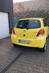 Toyota yaris 1.0 - 82.000 km Top Zustand - Toyota Yaris: 1.8