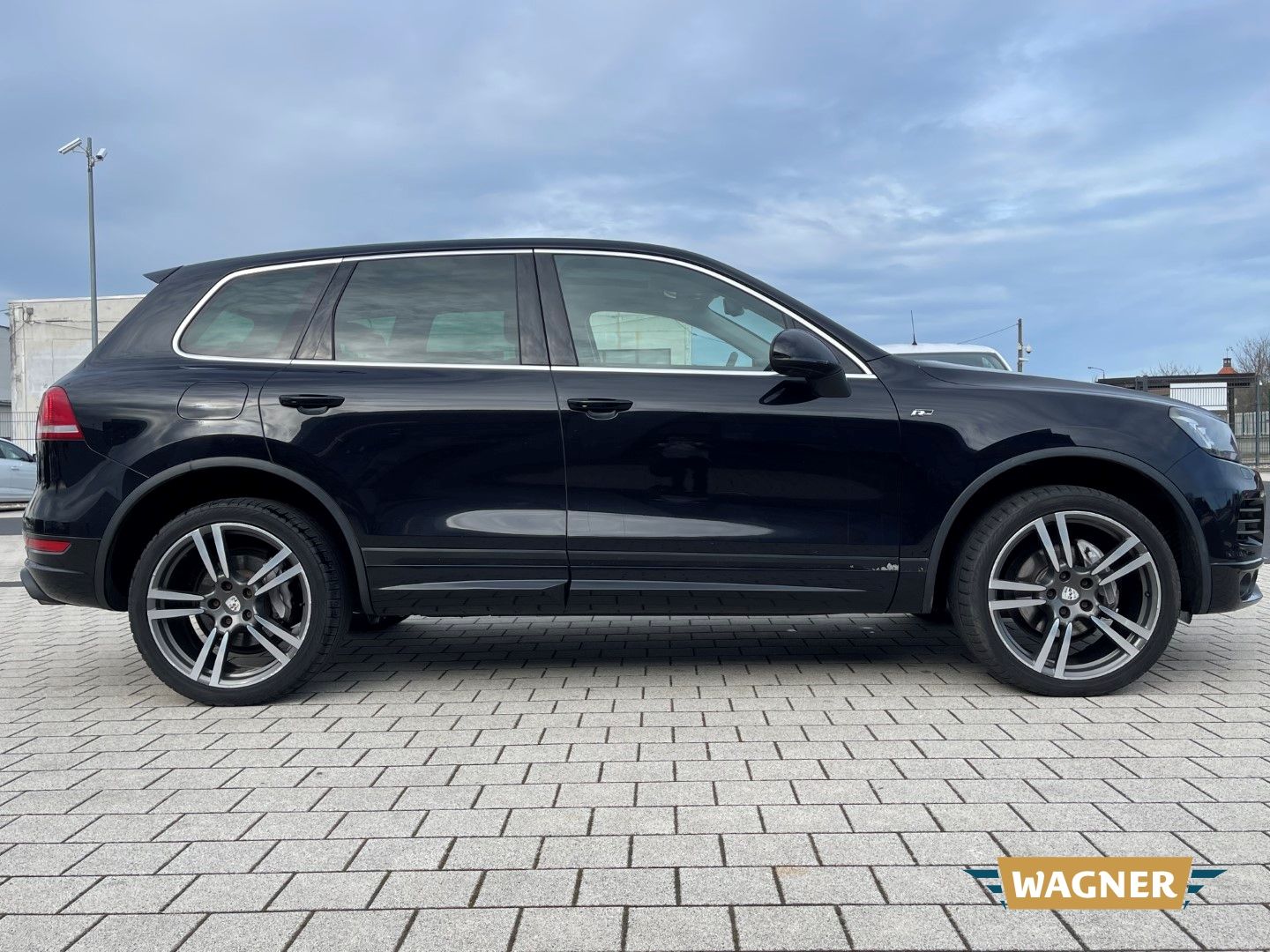 Fahrzeugabbildung Volkswagen Touareg V6 TDI BMT 3.0 R-Line Automatik