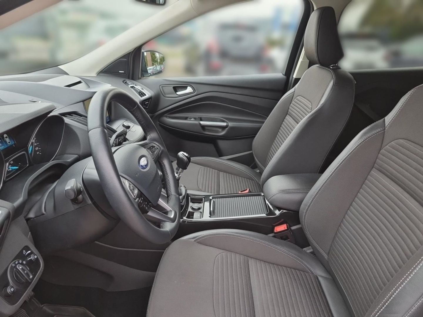 Fahrzeugabbildung Ford Kuga Titanium 1.5 EcoBoost  ALLWETTER+XENON+ACAA