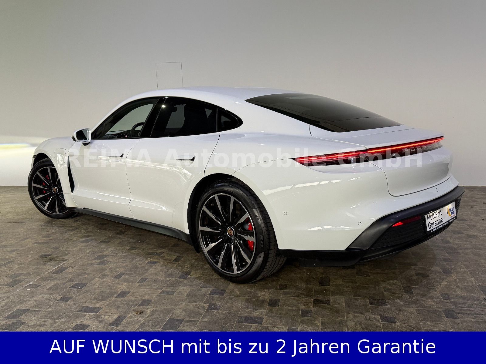 Fahrzeugabbildung Porsche Taycan 4 S inklusive Batteriezertifikat, Bose