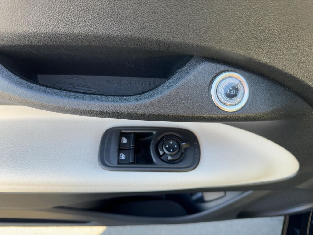 Fahrzeugabbildung Fiat 500 CABRIO LA PRIMA RÜCKFAHRKAMERA TOTWINKELASS