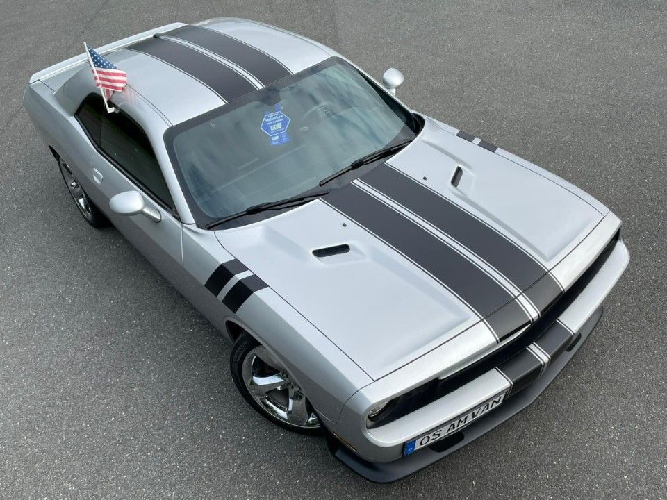 Fahrzeugabbildung Dodge Challenger 12er 5.7 HEMI RT Navi 20 Zoll Tiefer