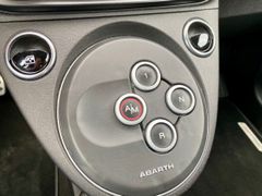 Fahrzeugabbildung Abarth 695 AAC NAVI BI-XENON BEATS MTA PAKET