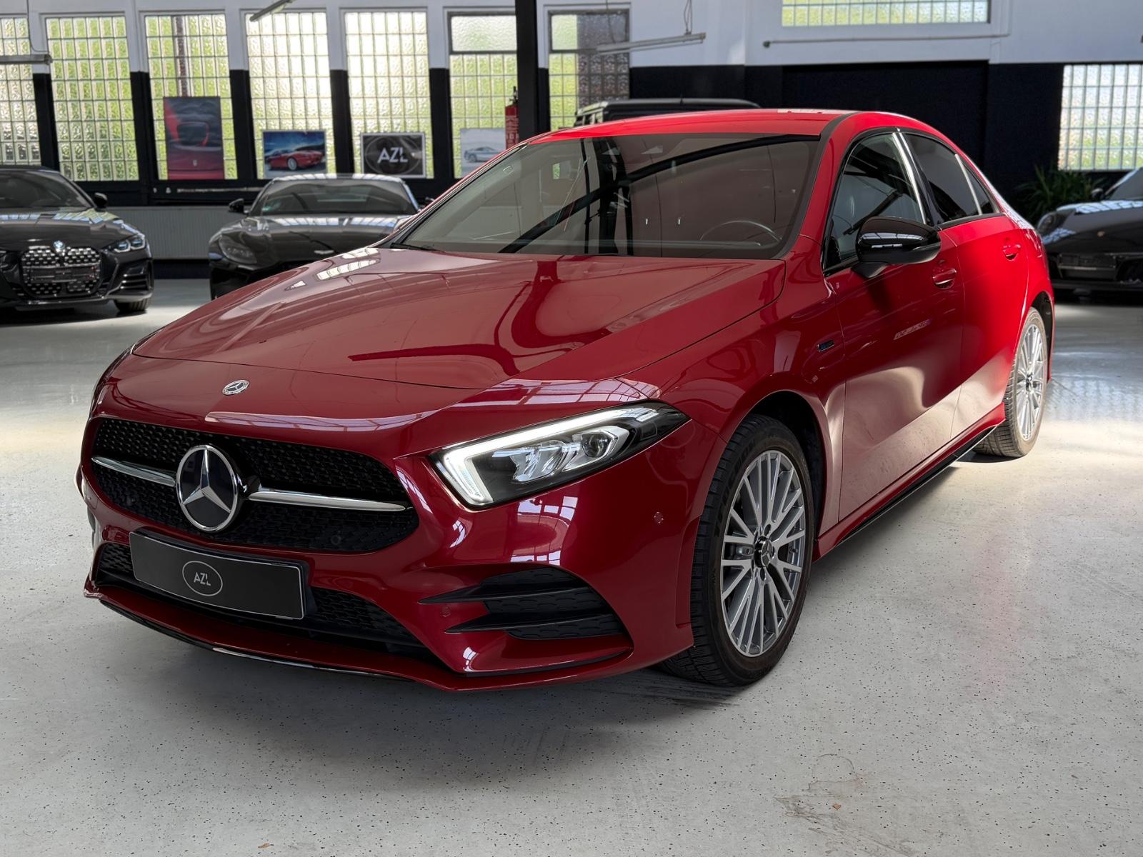 Mercedes-Benz A250e Limousine/Amg-Line/NightPaket/Plug-in/SHZ
