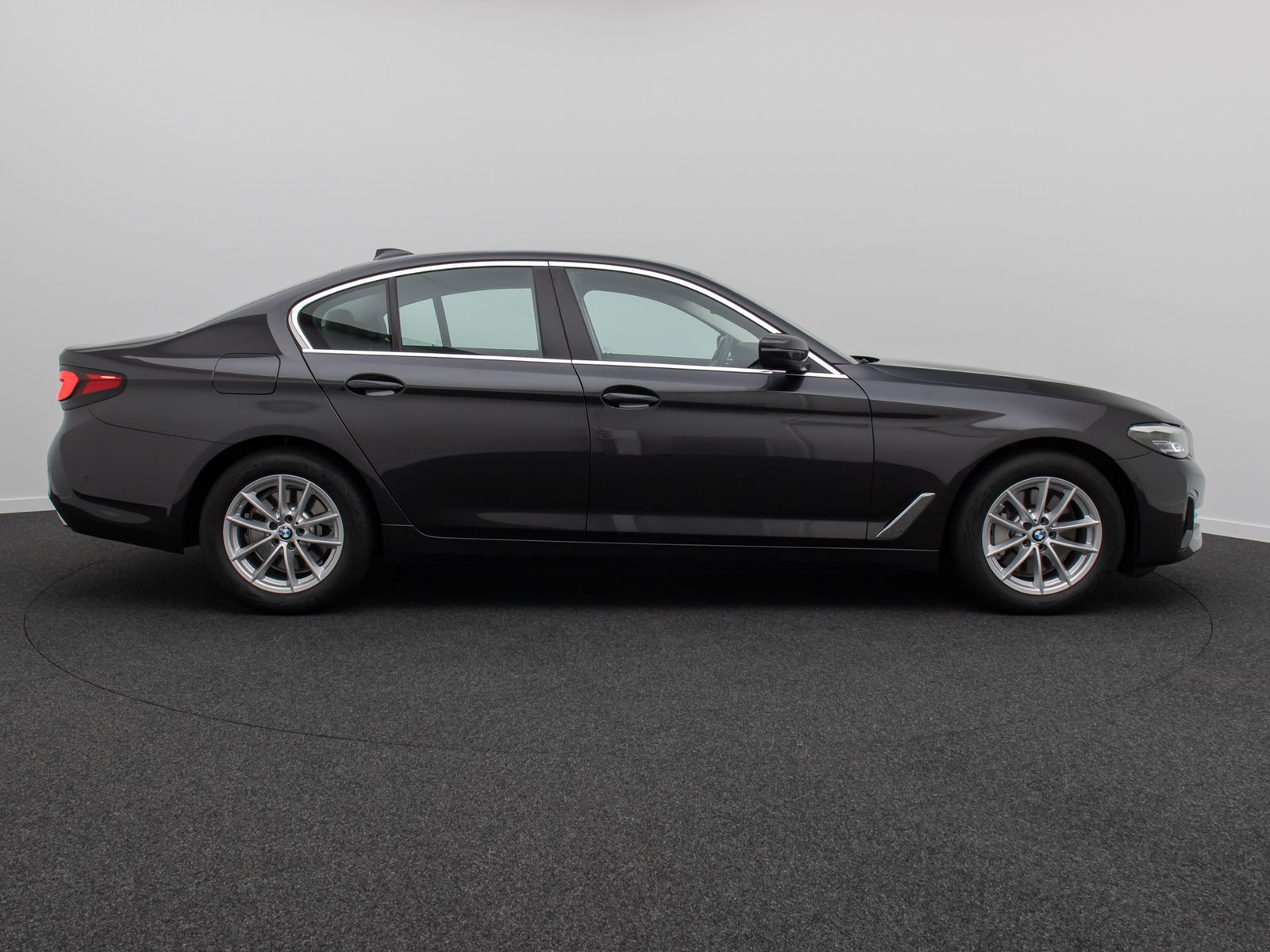 Fahrzeugabbildung BMW 530i DriveAss Alarm DAB Kamera CoickpitPro WLAN
