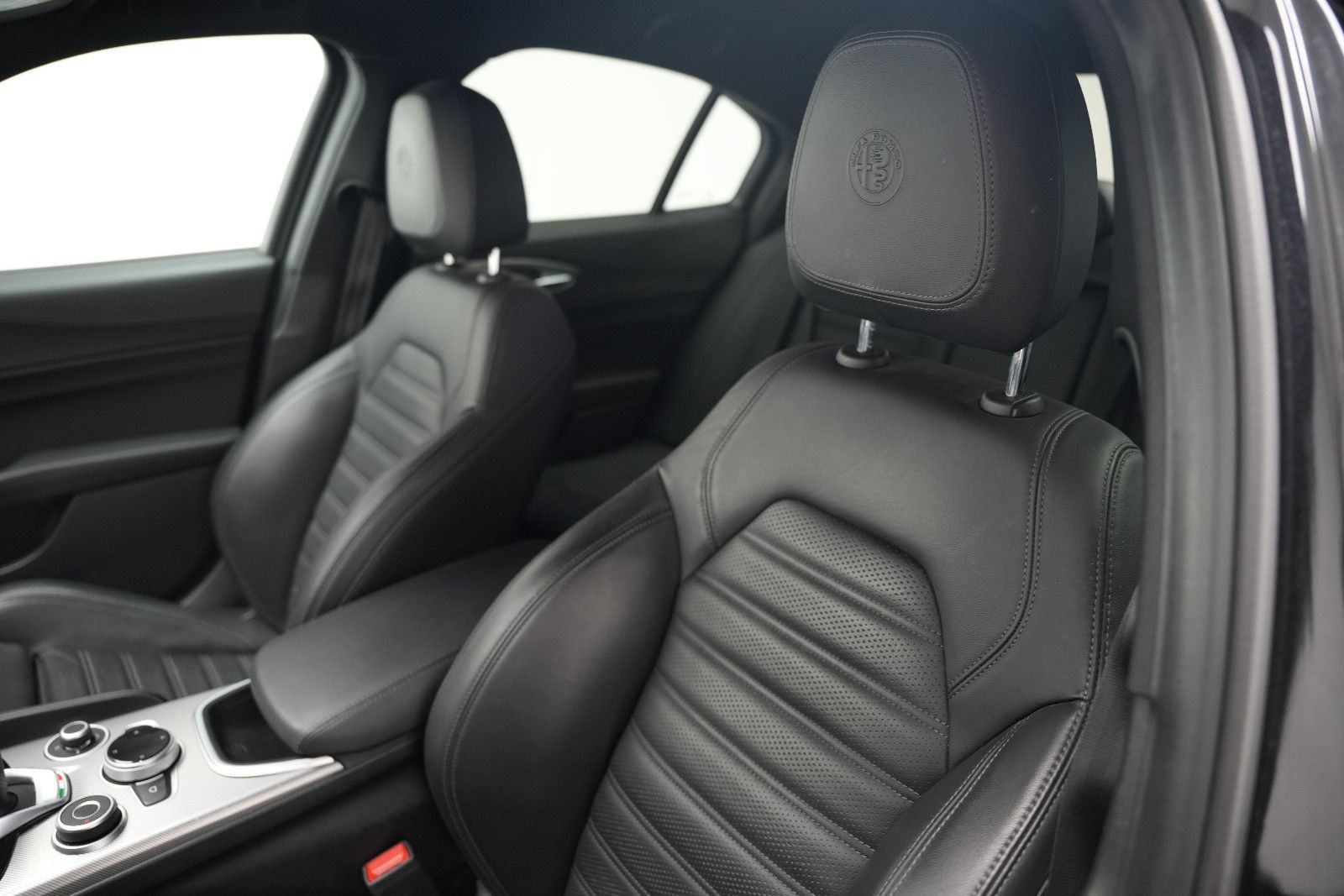 Fahrzeugabbildung Alfa Romeo Giulia Veloce *Harman&Kardon*Memory*Kamera*Navi