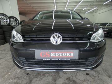 Volkswagen Golf - 2