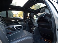 BMW M760 – 30 / 37